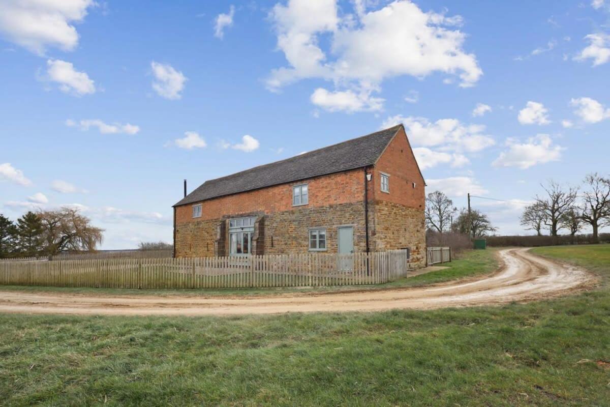 Sophie'S Barn - Hot Tub Packages Available Vila Market Harborough Exterior foto