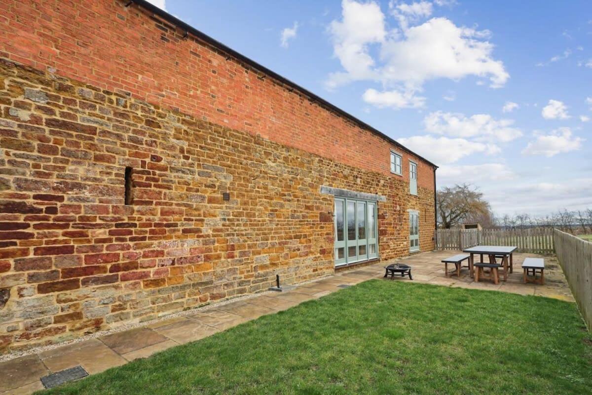 Sophie'S Barn - Hot Tub Packages Available Vila Market Harborough Exterior foto